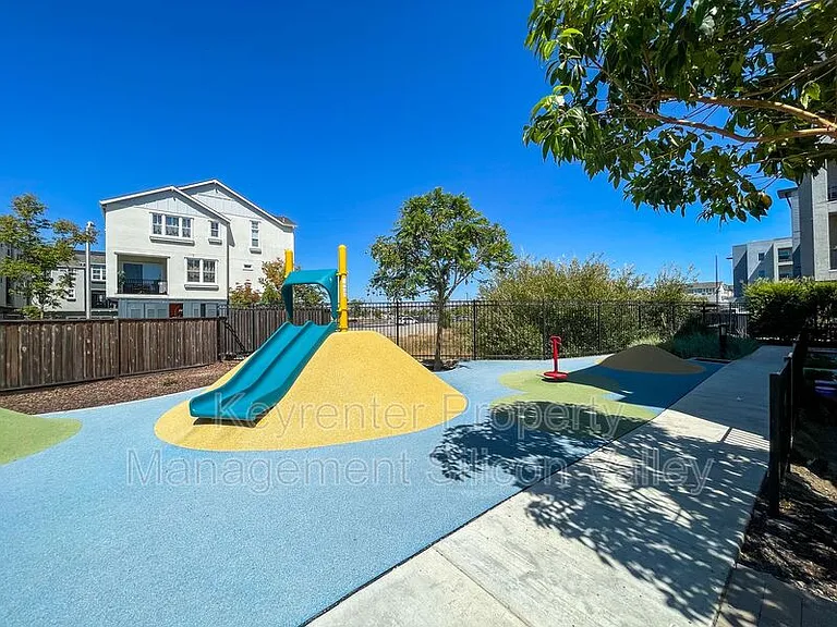 37549 Willow St — Photo 36