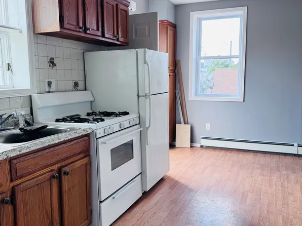 79 Saint Marys Ave, Staten Island, NY