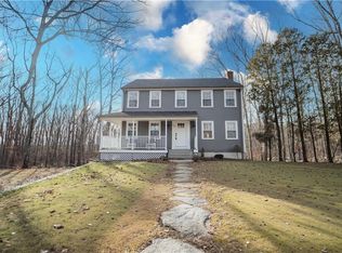 94 Quaker Ln, Scituate, RI 02857
