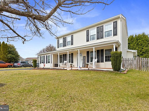 4th image of 5628 Reardon Ln
