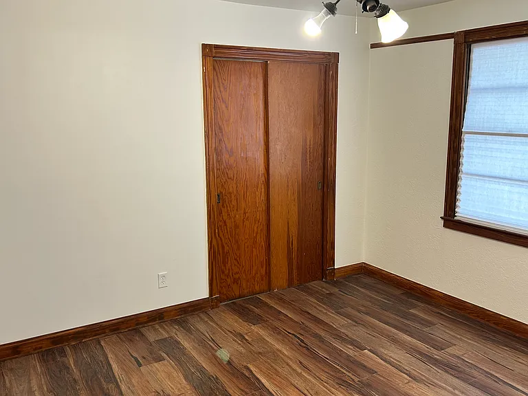 2221 Saint Denis St — Photo 8