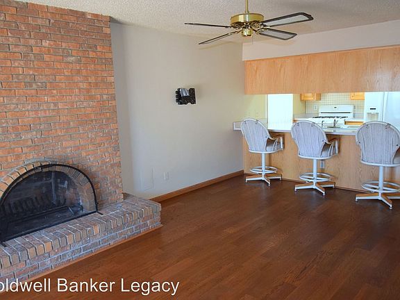 2nd image of 6415 Avenida La Costa NE