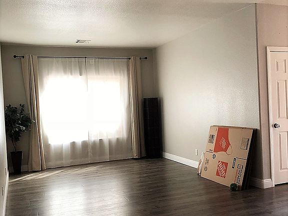 Formal living