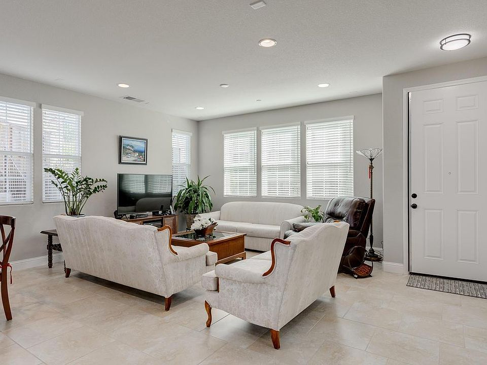 2nd image of 314 Colner Cir