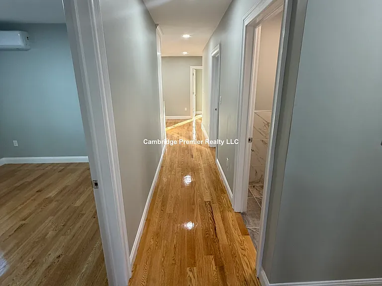 8 Brentwood St #1 — Photo 18