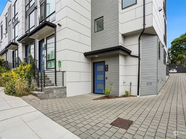 614 N 42nd Street, Seattle, WA 98103