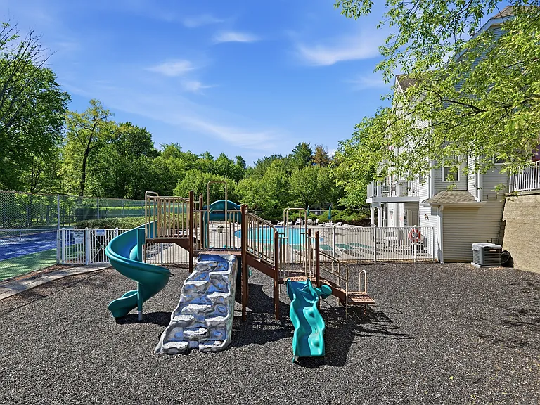 5301 Tudor Dr — Photo 28