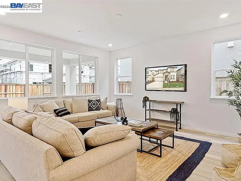 2789 Penrose Ln — Photo 6