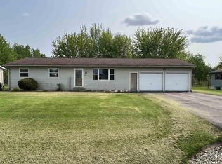 1504 E 25th St, Marshfield, WI 54449