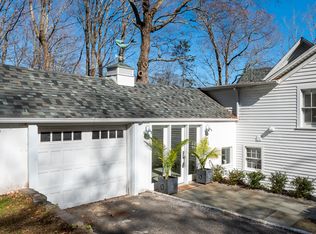 156 River Rd, Essex, CT 06426