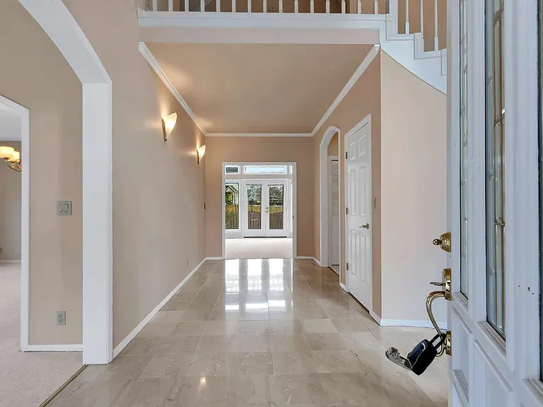 4021 Patrick Ct SE — Photo 2