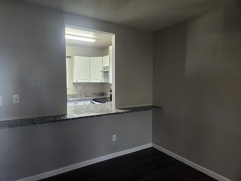 223 N Race St #C — Photo 14