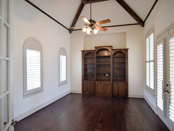 4th image of 2213 Fawnwood Dr