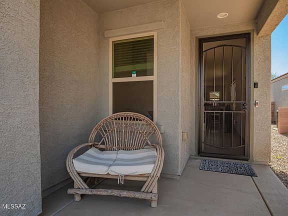 3rd image of 852 E Bottomlands Ln