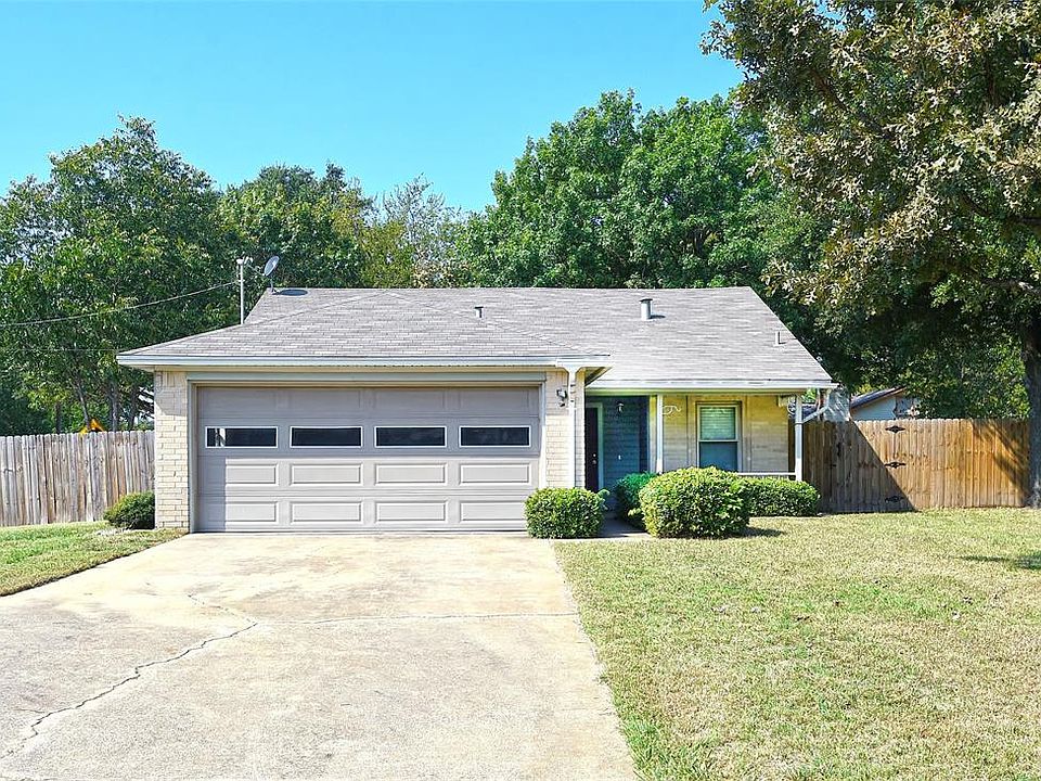 1st image of 401 Woodson Cir