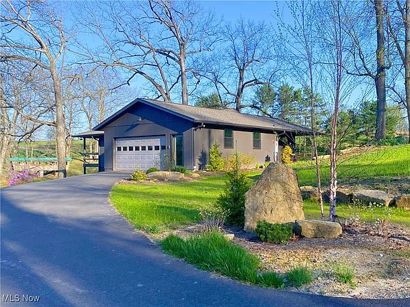 2nd image of 310 Lake Vista Dr