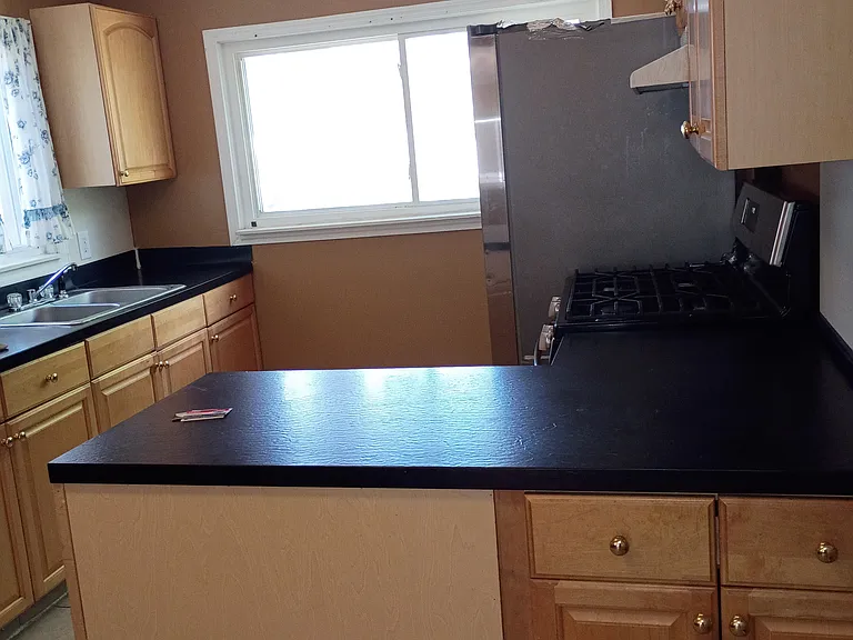 9005 Deering St — Photo 16