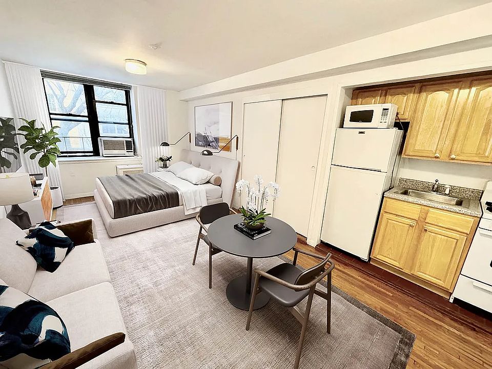 1st image of 135 Charles St