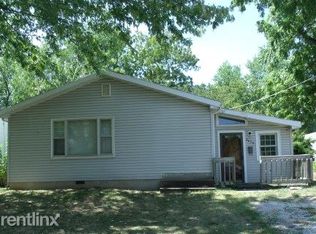 2038 N Robberson Ave, Springfield, MO 65803