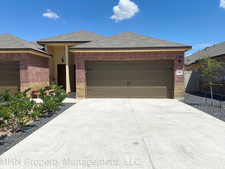 1st image of 1142 Burek Cros