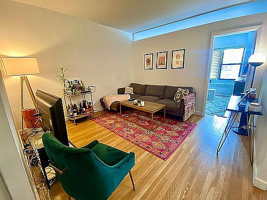 1st image of 333 E 34th St #17H