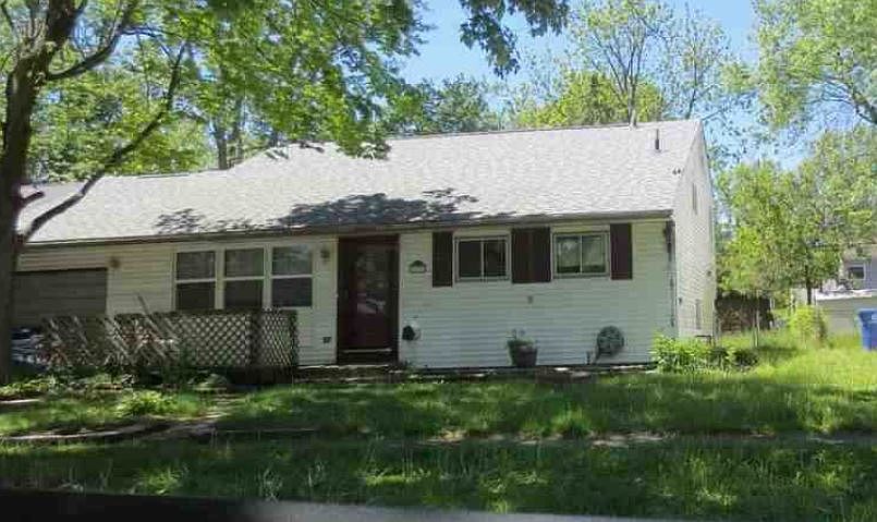 2nd image of 1327 Manfeld Dr