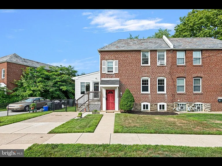 1189 Dermond Rd #1B — Photo 12