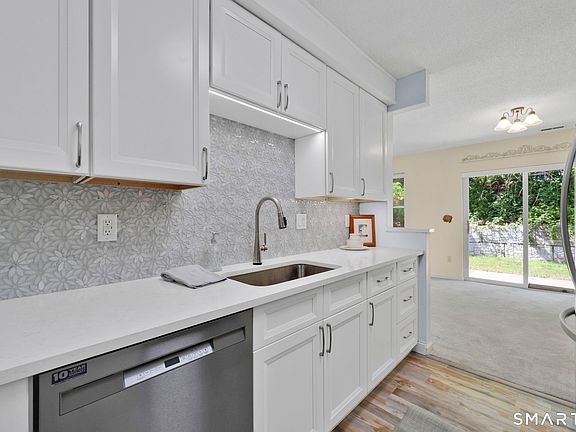 5th image of 16 Maple Street #20