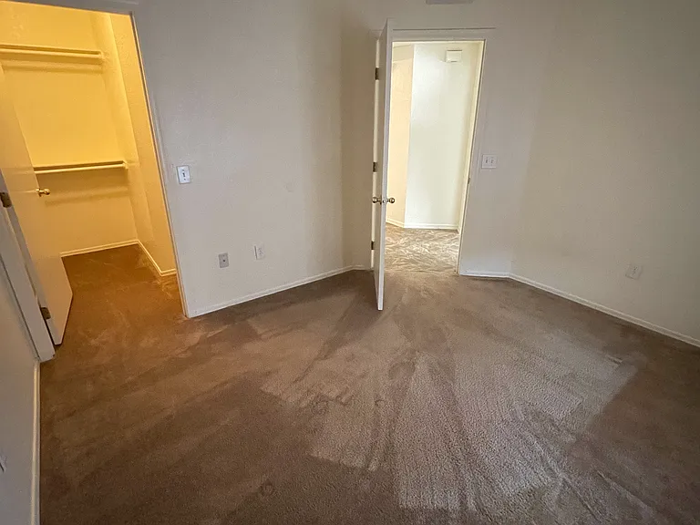 1553 N Paseo La Tinaja — Photo 3