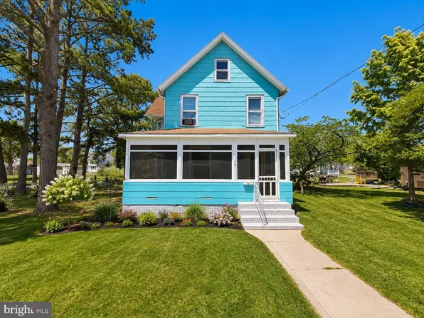 108 W Chesapeake Ave, Crisfield, MD 21817