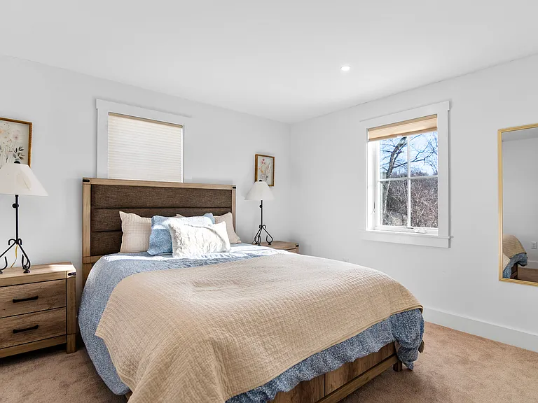 Bedroom #3: Queen