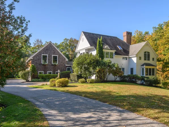 27 Veronica Lane, Falmouth, ME 04105