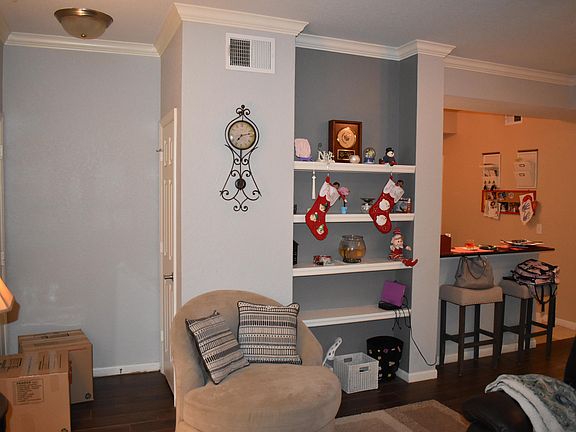 2nd image of 8539 GATE Parkway #1512