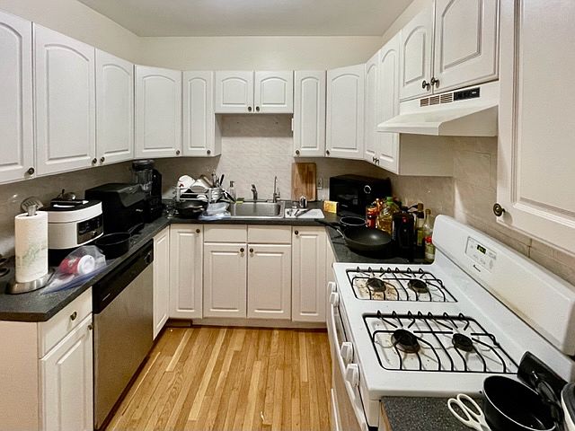 1st image of 64 Egmont St #6