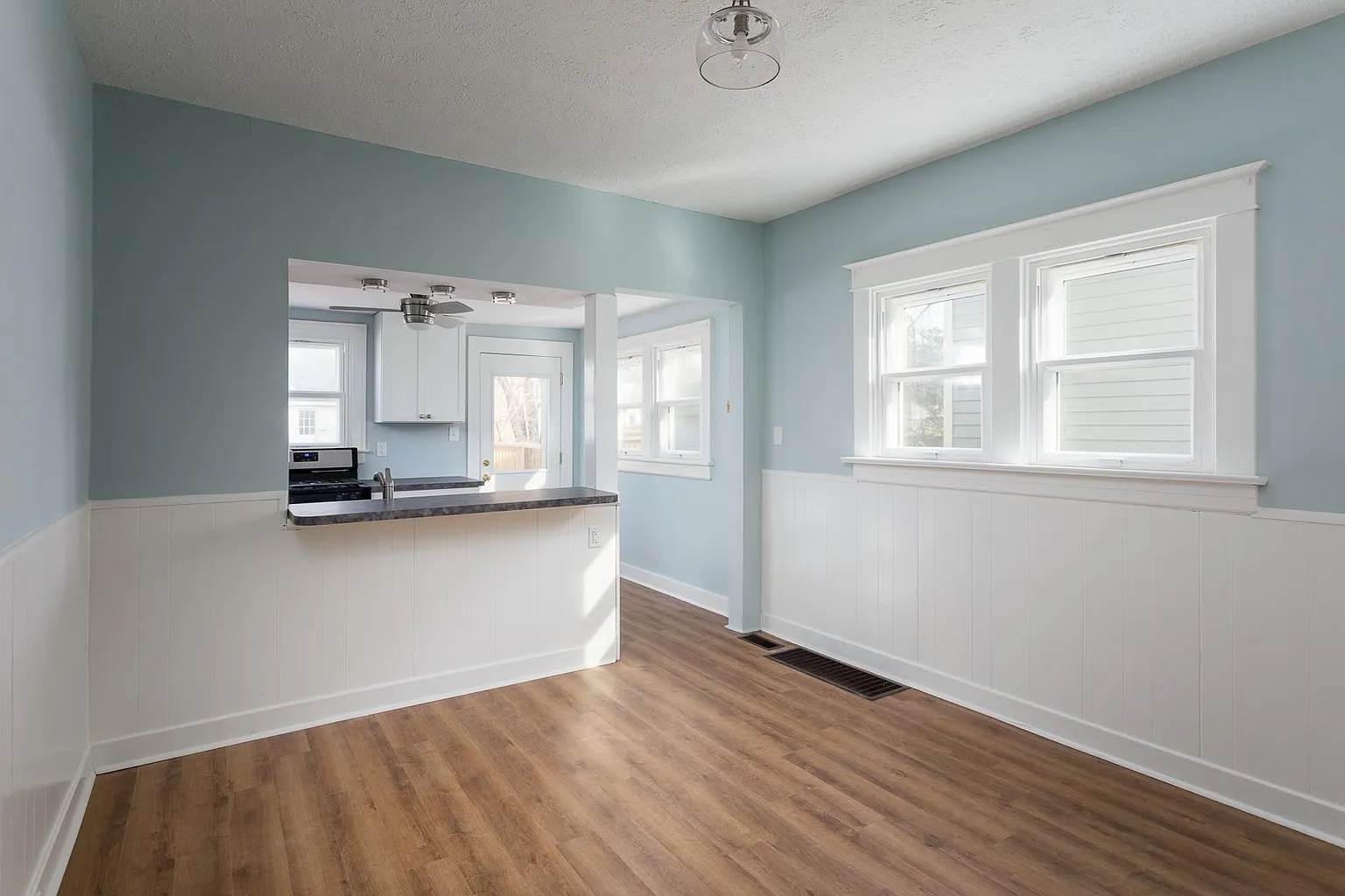 2351 Dorma Ave photo 1