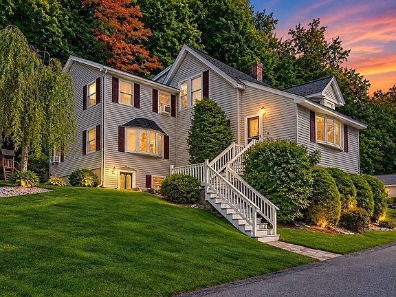 2nd image of 50 Linwood St