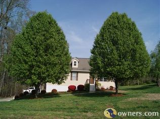 212 Briarcreek Dr, Winston Salem, NC 27107