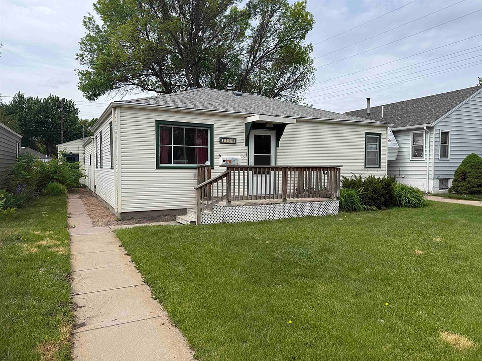 1st image of 1518 W 1st