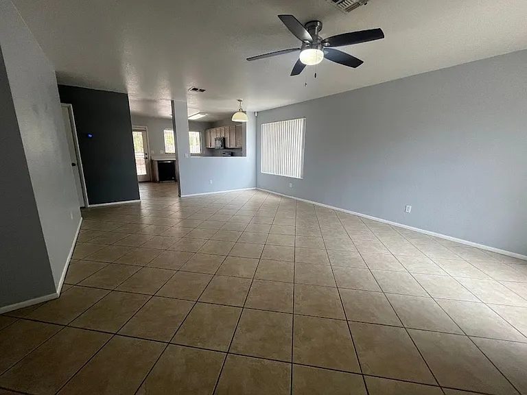 4518 N 84th Ave — Photo 3