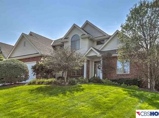 11823 Deer Creek Dr, Omaha, NE 68142