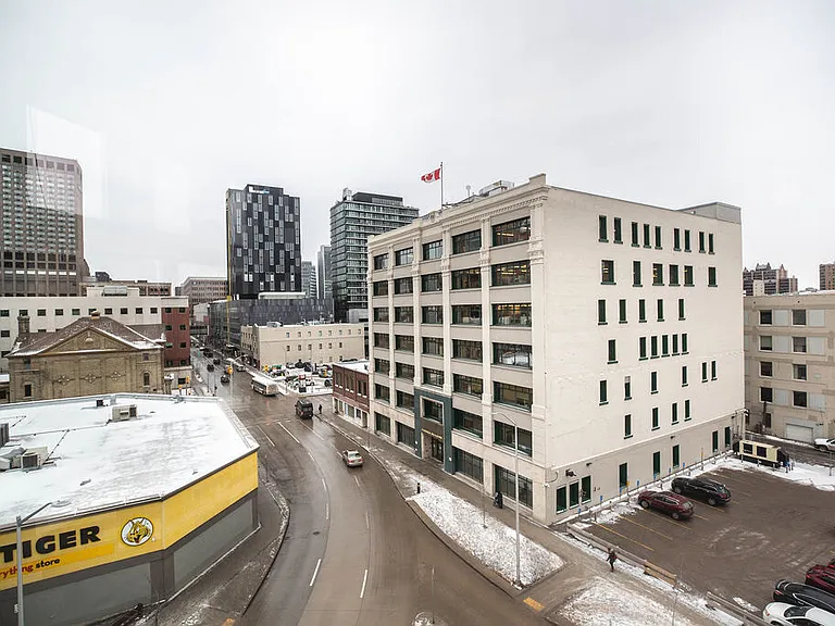 370 Donald St #104 — Photo 11