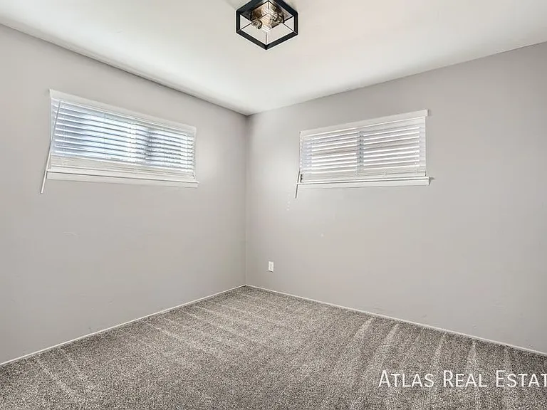 1620 Phoenix Ct — Photo 7