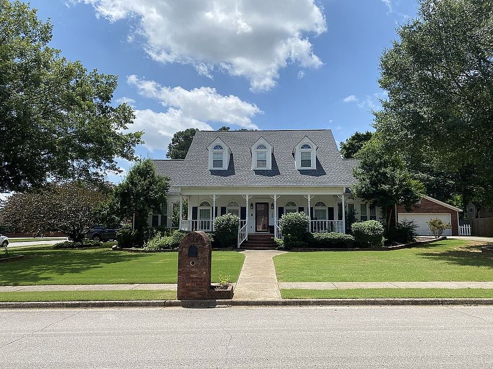 1st image of 100 Lovvorn Ln NW