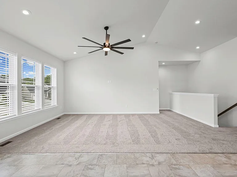 538 Ryehill Dr — Photo 24