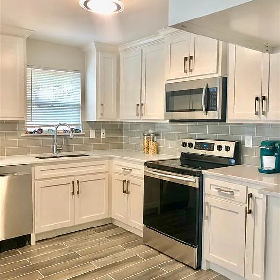 916 S Rosemont Ave — Photo 11