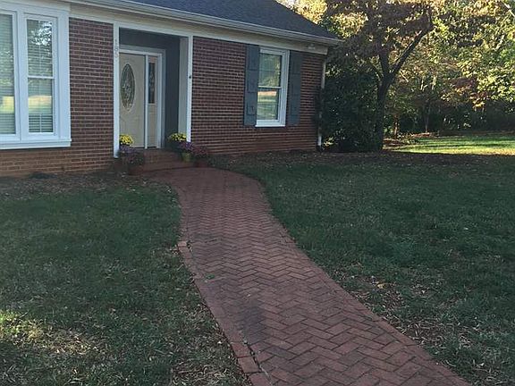 3rd image of 185 McCall Dr