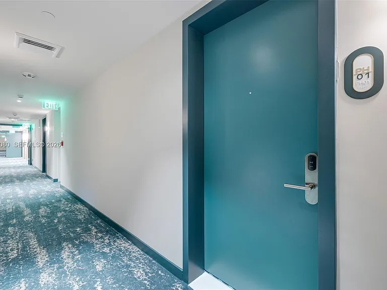 77 SE 5th St #Penthouse 01 — Photo 19