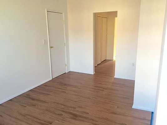 Rented by MNS | media 2