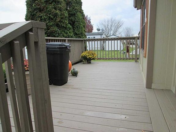 5th image of 25039 Deer Creek Dr