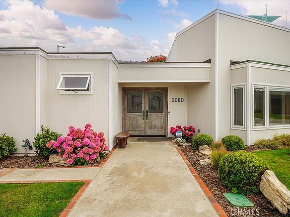 2nd image of 3080 Studio Dr